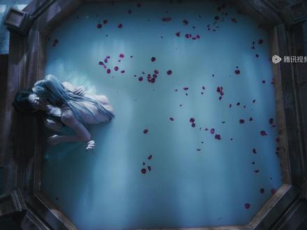 浴池吻戏!!!#逐玉 #孔雪儿 #邓凯 #不齐而俞