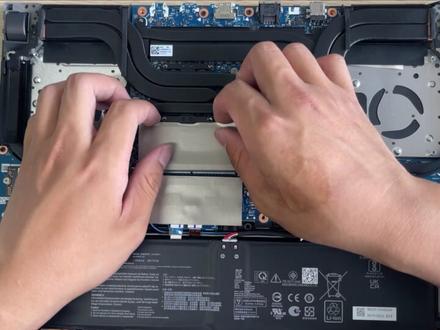 【菠萝搞机】来自山西临汾哥们的魔霸新锐2022款液金换相变硅脂,华硕ROG魔霸新锐2022款拆机视频 G513R 魔霸6 魔霸6PLUS 枪神6拆机 枪神6PLUS拆机可参考。#魔霸新锐 #魔霸新锐2022 #液金散热 #液金 #拆机 #拆机测评 #临汾 #华硕 @抖音小助手 @抖音创作者中心 #笔记本电脑 #电脑清灰教程 #电脑清灰 #笔记本维修 #diy电脑 #数码产品 #电脑 #游戏本