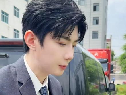 抓狗🐶~不吃茶叶蛋~终于知道在外面💩#star #郝熠然