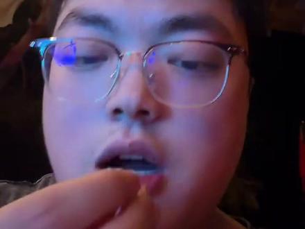 树哥三亚行遇到一位特殊的粉丝 #林树三角洲行动 #林树 #林树千万粉三亚局 @林树(三角洲行动)