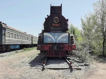 蒸汽机车汽缸与主车架的连接