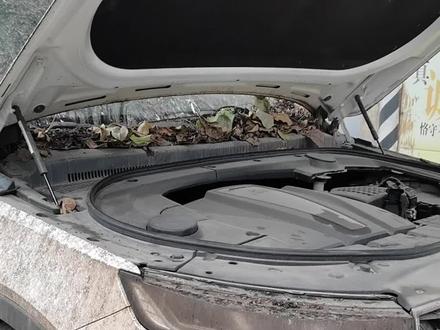 不起眼的外壳,总有大惊喜,只有3个多,感受下t700顶配,电动座椅电动尾门,电动脚踏板,倒车影像,座位通风加热,带后排加热通风,全车氛围灯,旋转按钮,液晶显示。20年上户,全款带大本,此车废铁配件出不过户。@DOU+小助手 @DOU+上热门 #小伟哥特价车