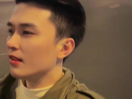 人与人之间,都是在不闻不问的日子里,慢慢告别…