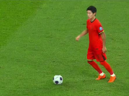 国足嫌弃水平低,拒东南亚杯!
首届国际足联东南亚杯定于9月举办,14队分两级参赛,国足虽受邀却大概率拒绝。 #国足 #足球 #实况足球手游 #易球成名计划 #上热门🔥 @抖音小助手 @DOU+小助手 @中国男足
