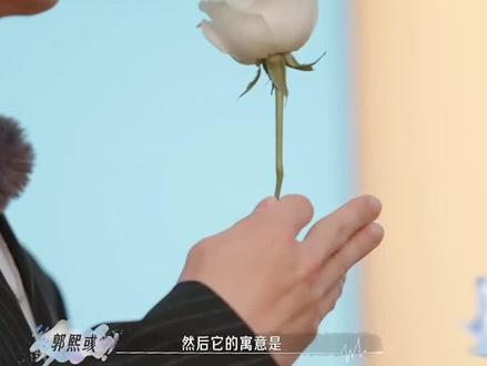 #喜欢你我也是 “一如往昔”终于官宣了!CU和蓓蓓一路走来两个人的坚定都被大家看在眼里,走出小屋之后也要坚定的在一起!#CU蓓蓓官宣