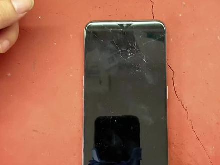 #我要上热门 oppoA9屏幕更换教程。大家可以动手尝试一下 学会的小伙伴 给个关注呗 谢谢🙏#志强手机维修 #技术分享 #换屏 #请给手艺人一个关注双击支持 @DOU+小助手