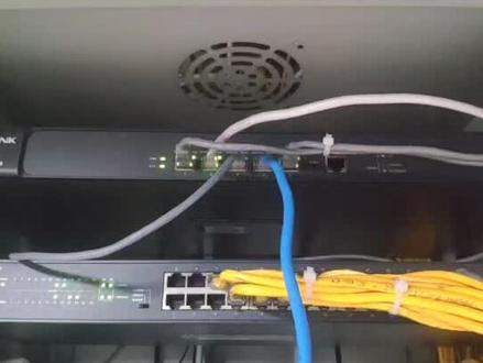 TP企业级路由器,带AC管理功能,有线测速达标,无线AP测速不达标,poe供电AP似乎性能跟不上。