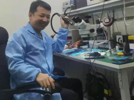 白苹果不开机还能这样修#手机维修 #苹果手机维修 #抖加小助手 @DOU+小助手