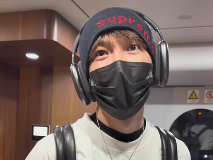 不再依赖叔叔算长大吗😝@Tizzy_T
#tizzyt #谢锐韬 #向全世界安利口罩小哥哥