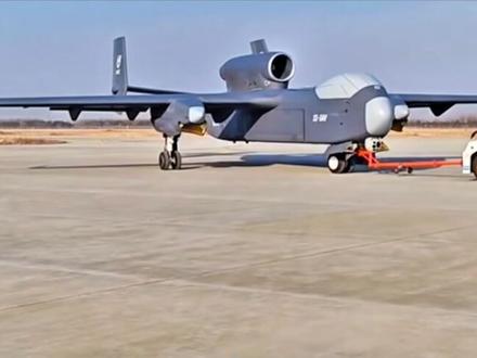 “九天”无人机首飞成功 #九天无人机