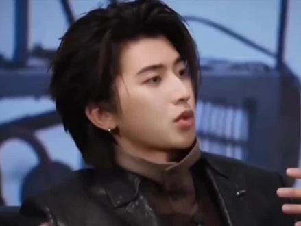 蔡徐坤二登metgala#热榜