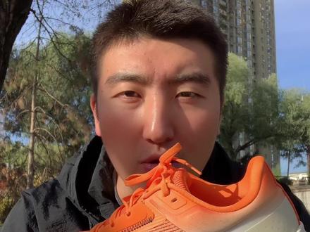 换了皮肤之后的索康尼威途 销量会如何?#好鞋推荐 #索康尼威途 #双十一 #抖音双11好物节 #双十一攻略