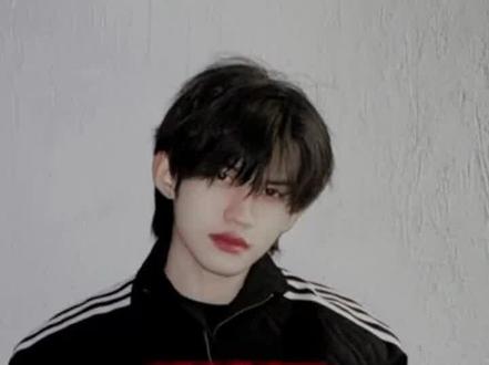 视频来源🧣二里地
希望小高同学一直勇敢下去!
#云旗 #郝熠然 #云熠 #谁教的娃这么优秀😀 #直播