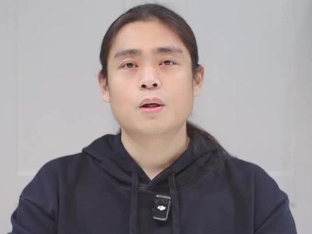 泰州苏超夺冠遭抹黑?为何说泰州夺冠才是苏超公平的体现?! 昨晚,泰州队点球大战击败南通,成为首届苏超冠军🏆!作为一名泰州人,从狂喜到失落,心情极其复杂。
本期视频,我想回应所有质疑,并和大家聊聊苏超精神:
回应质疑: 所谓“泰州队没泰州人”和“长春亚太”,为什么不符合事实?
黑马逆袭: 泰州一路跌跌撞撞,为什么恰恰是夺冠的最佳证明?
苏超的礼物: 泰州建市29年,从“江苏小透明”到“身份认同”,我们赢了什么?
江苏人的骄傲: 苏超的公平、敢于自嘲、输得起,才是我们真正的格局。
我们赢了,我们骄傲。但更骄傲的是,我们是江苏人,我们共同创造了苏超的纯粹与公平。#泰州苏超夺冠 #苏超联赛 #苏超决赛 #长春亚太 #泰州黑马 @抖音小助手