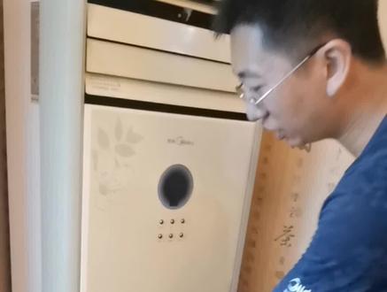 谁要的老方柜滤网打开方法,赶紧拿走,不谢!#我要上热门@DOU+小助手 #空调清洗