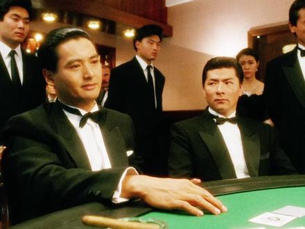 比起三千万美金,高进那个故意露出的破绽,才真正值钱。 #抖音精选 #电影深度解析 #电影解说