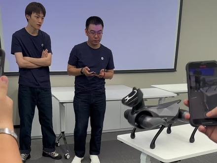 雷布斯的机器人梦!12999元的机器狗你会养么?小米刚刚发布了更"狗"的铁蛋2,一起来看看!#机器狗 #小米