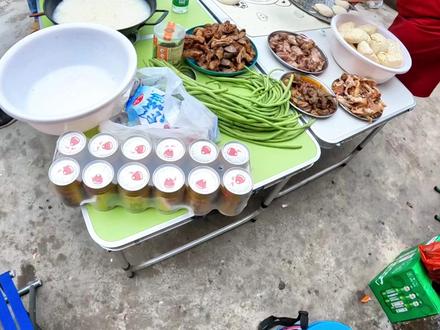 三亚晚餐全是肉,野猪头配牛肠子嘎嘎香,又厉害了#团聚时刻 #户外美食 #乡村味道