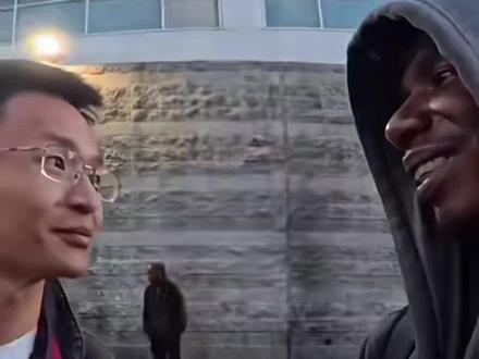 🤯这操作我看傻了!华人小哥街头狂揽选票?洛杉矶市长要变天?!