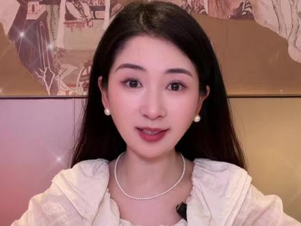 霸王茶姬安徽限定,究竟哪一杯才是你心中的安徽味! #霸王茶姬栖云听雨
#空山新雨后云隐翠峰浮
#安徽霸王茶姬
#霸王茶姬新品