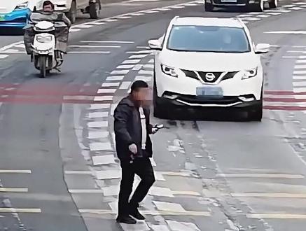 不愧是很多人的梦中情校,这四所大学考上你就占了大便宜,如果你家孩子还不知道高考后该上哪所大学,建议收藏!#哈工大 #大学 #深圳大学 #高考志愿规划