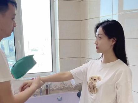 情侣为什么不能一起洗澡? #涨知识啦
