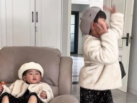 小富婆好淡定#富婆 #有点演技但不多的人类幼崽 #我有节目献给春节