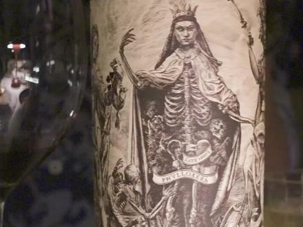 #葡萄酒 马尔贝克的顶流,喝它的时候得有十足的腔调。#以父之名 #教父