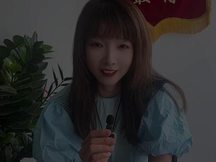 欧洲“芯片大学” 鲁汶大学建立于1425年,位于比利时首都布鲁塞尔东面25公里处的鲁汶市。鲁汶大学是欧洲低地国家(包括荷兰、比利时和卢森堡)最古老的大学,是欧洲第一流的综合性大学之一,是一所有着六百年多历史的享誉世界的大学。在最近几年的泰晤士世界大学排行榜上,一直稳居世界前50名。在2025泰晤士世界大学排行榜上鲁汶大学位居第43名,连续十年排名全球前50!学校设有14个院系:神学院、教会法规学院、法学院、经济与应用经济学院、社会科学学院、医学院、文学院、心理学与教育学院、理学院、农学院、现代语言学院、应用科学学院、公共卫生学院、工程科学学院等,专业设置齐全。
本科课程:课程齐全,除了神学研究、哲学、商学院和工学院提供英文授课本科课程外,其于全部采用荷兰语授课。