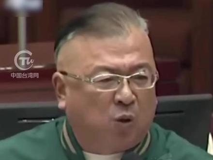 台湾小学校歌出现,要成为堂堂正正的中国人。
蒋万安:尊重学校决定。绿营议员“破防"#台头闻