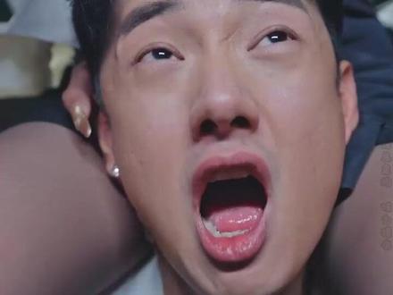 《和女神老板逃出生天》