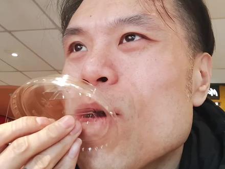 麦当劳鬼畜杯盖#麦当劳 #杯盖 #麦当劳新品 #插鼻孔