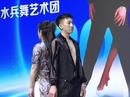 果果不不第四套水兵舞完整版