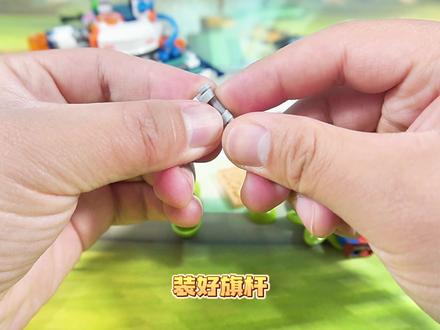 楼道里捡到个蛋?竟能拼出西瓜投手和铁桶僵尸 #玩具 #奇趣蛋 #植物大战僵尸玩具 #积木 #户外 #扭蛋