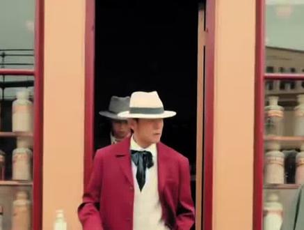 周杰伦新专辑,平装和精装有啥区别? 结尾有彩蛋#周杰伦 #周杰伦新专辑实体专辑 #周杰伦新专辑购买攻略 #专辑开箱