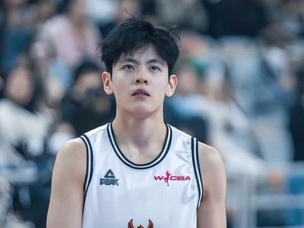 接棒姐姐杨力维,24岁杨舒予担任中国女篮队长, 今晚将带队冲击世界杯#杨舒予 #杨力维 #篮球 #女篮