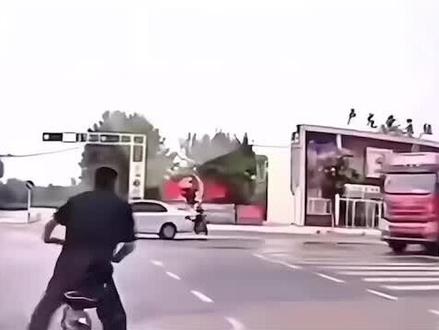 “我国境内合法且威力最大的武器”#百吨王 #大运 #国道