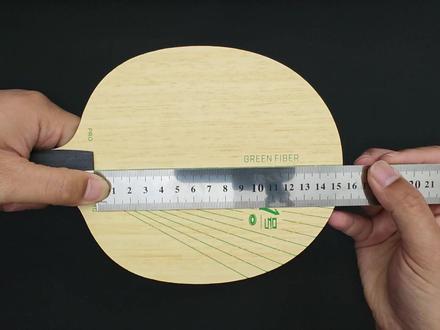 银河的首款绿芳碳,是不是诚意满满,一试便知,今日器材分享:银河Pro01G。#真实生活分享计划 #乒乓球底板介绍 #碳纤维乒乓球底板 #银河PRO01G #银河Pro01