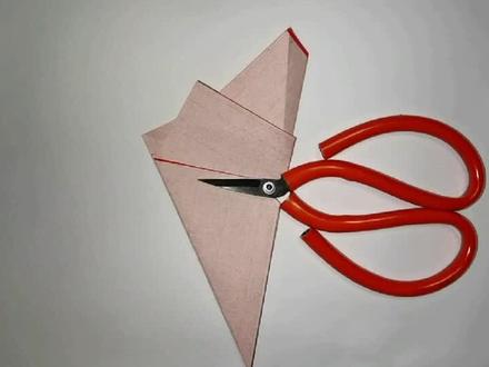 剪纸,五折法教程
#手工 #剪纸 #五折法