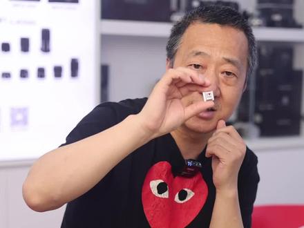 快摘下你相机上的金属热靴盖!有可能会出大问题!#相机避坑 #摄影小白 #摄影器材