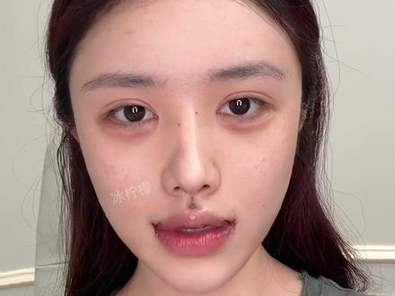 人中窝微笑唇的即刻感受
#人中窝加深 #微笑唇 #嘴角上扬 #人中 #变美公式