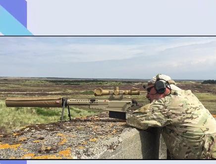 假如穿越到抗日时期,你会选择哪把狙击枪来保家卫国? #男生减速带 #全球创作者计划 #AX50 #M200