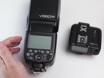 神牛闪光灯 热靴灯V860II如何连接神牛X1T引闪器 无线模式设置