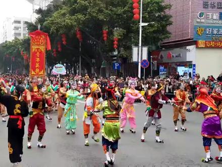这个嗨爆了,民族的特色。肇庆过大年巡游。#请到广东过大年