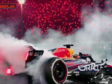 F1 2023 阿布扎比收官战 #阿布扎比收官 今天就回顾一下奔马大战吧 #f1阿布扎比大奖赛 #法拉利车队 #梅赛德斯车队 #年度亚军