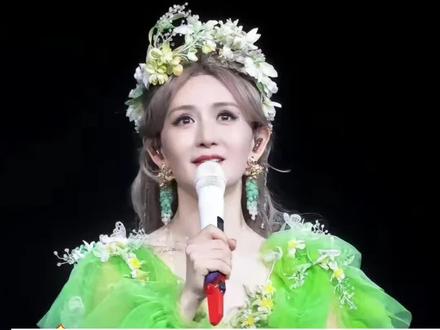 谢娜生了3个小孩,怎么还这么瘦?
#谢娜#张杰#谢娜张杰 #张杰谢娜 #张杰谢娜张杰谢娜