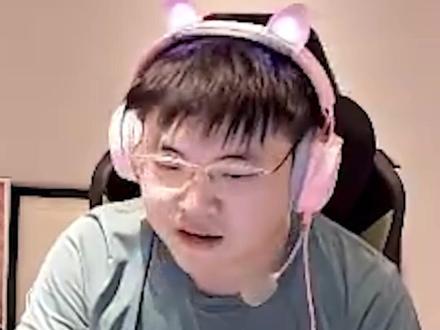 情商这块的... #uzi #uzi杯 #直播