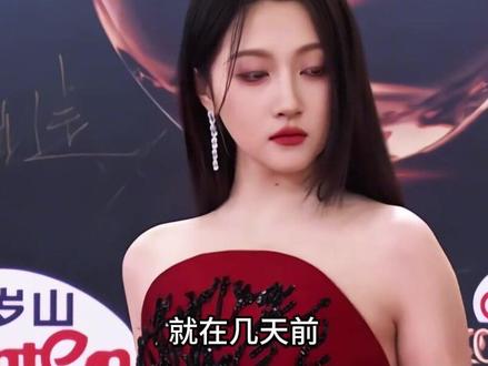 520海报惹争议、生日无祝福。关晓彤沉默归来,用作品说话。 #关晓彤 #李昀锐 #耀眼 #耀眼开播 #明星