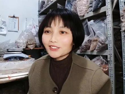 今天是个富婆哟#一本正经飚方言 #幽默段子 #原创视频