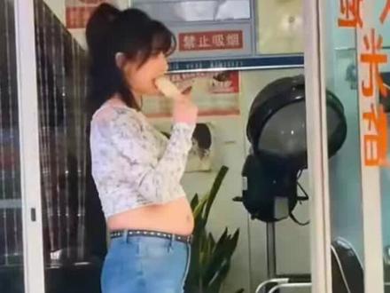 柳岩好像退圈了? #柳岩 #娱乐圈 #明星 #吃瓜#曝光